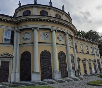 Como, un set naturale adagiato sul lago 2