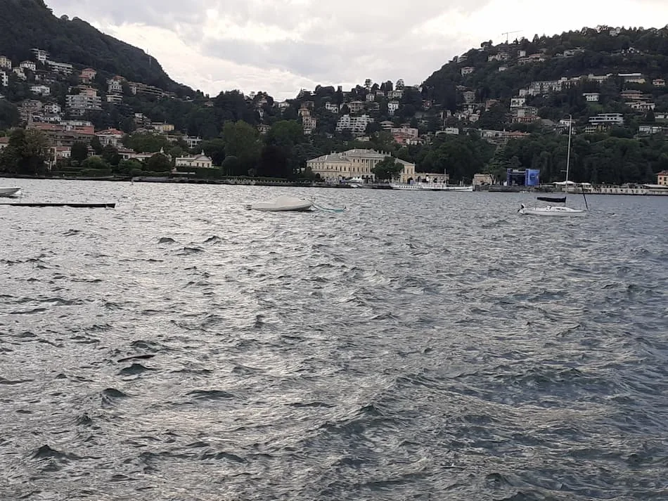 Como, un set naturale adagiato sul lago 3