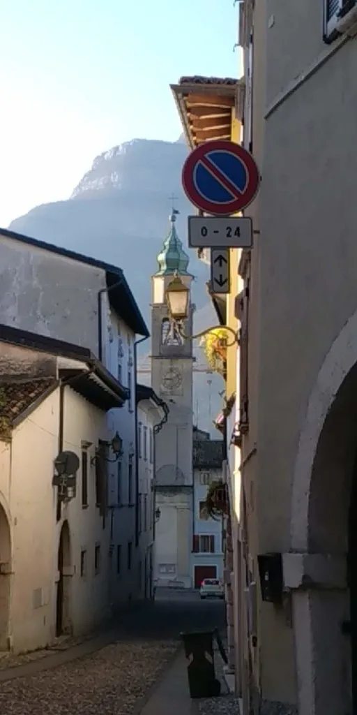 ala-scorcio-con-campanile
